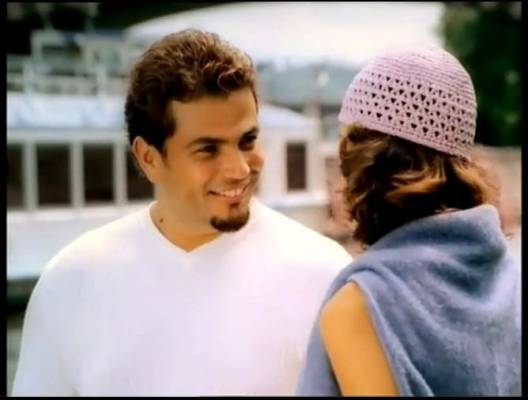 عمرو دياب يثير الجدل تملي معاك أغنية دينية