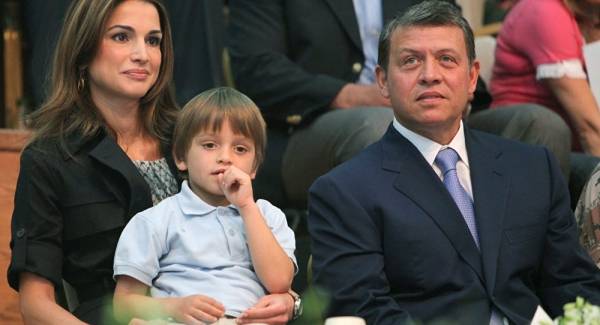 بعد فيديو الإفطار الملكي... سؤال جلالة الملكة رانيا يثير الضحك (فيديو)