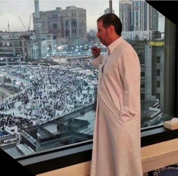 رئيس وزراء قطر يرفض العمرة .. لماذا؟