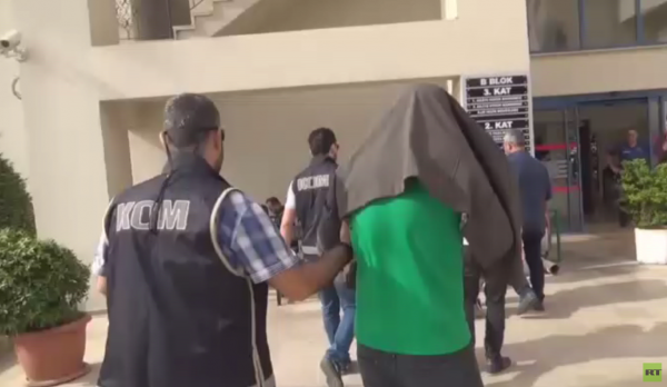 أنقرة تعتقل زعماء أكبر عصابة تهريب للبشر