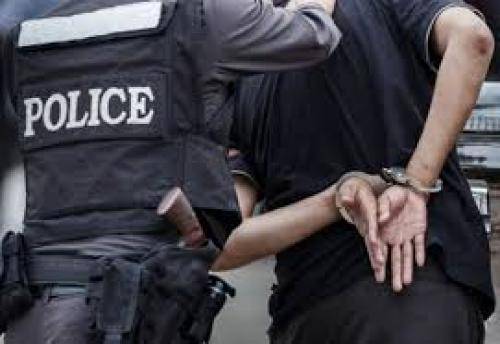 توقيف نائب حالي وشقيقه بتهمة تزوير وتقليد دمغة طوابع .. تفاصيل