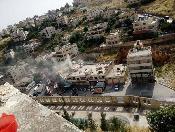 اخماد حريق بمول في السلط