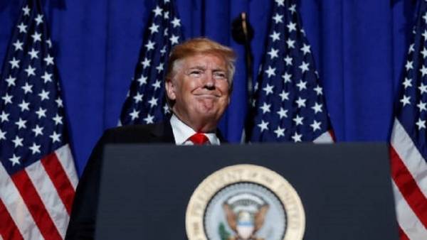 ترامب يعلّق الحرب التجارية مع المكسيك بعد التوصل لاتفاق حول الهجرة