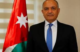 عندما يتحول السفير العضايلة الى دليل سياحي !!