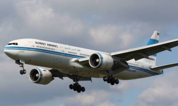 مشاجرة بين مضيفة مصرية وزوجة مسؤول كويتي سابق داخل طائرة