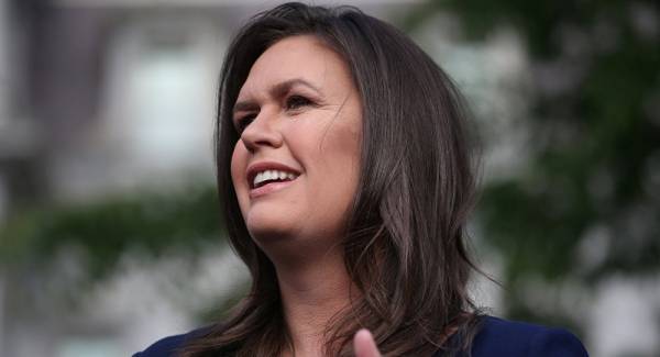 ترامب يعلن مغادرة المتحدثة باسم البيت الأبيض سارة ساندرز منصبها