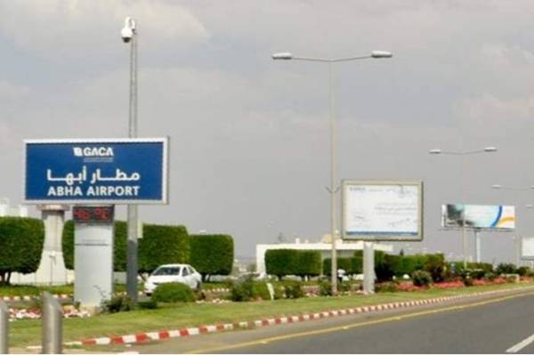 السعودية تعترض 5 طائرات مسيّرة بإتجاه مطار أبها