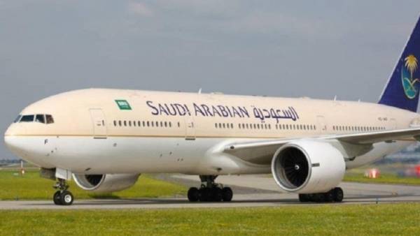 الأمن التونسي يوقف طاقم طائرة سعودية للاشتباه في وقوع محاولة قتل