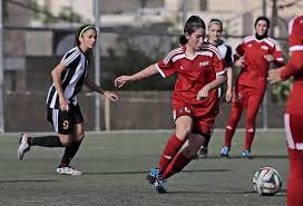 محترفات اجنبيات يقتحمن لعبتي كرة القدم والطائرة الأردنية