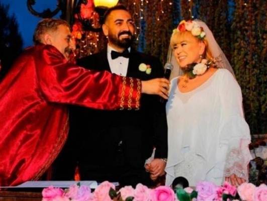 العريس يصغرها بـ 27 سنة.. طلاق فنانة تركية بعد 36 ساعة زواج