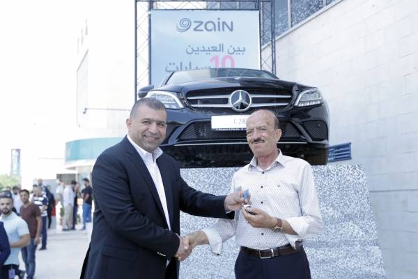 زين تحتفل برابح السيارة الثانية ضمن حملتها بين العيدين 10 سيارات من زين