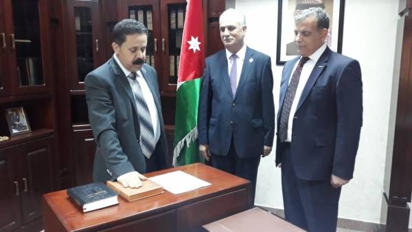 اعضاء لجان فرعية يؤدون اليمين امام وزير الصحة  اسماء