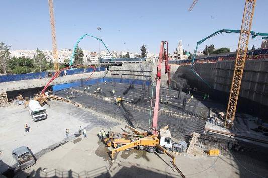 بدء صب محطة الباص السريع بصويلح