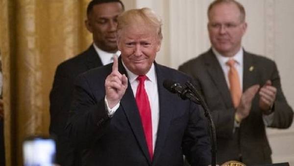 ترامب يحذر إيران من حرب إبادة لا يسعى إليها