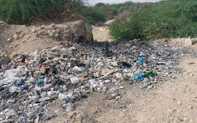 البحر المیت: عشوائیة تخلص المنتجعات السیاحیة من نفایاتها تهدد بکارثة بیئیة