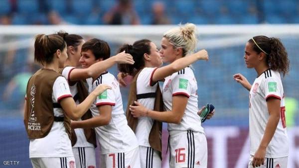 ريال مدريد نسائي لأول مرة بالتاريخ.. والسعر مذهل