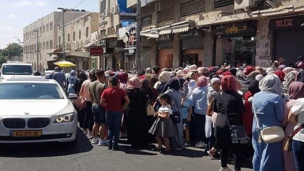 مظاهرة أمام محل تجميل في القدس