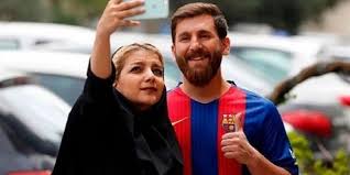 شبيه ميسي يستغل عشرات النساء جنسيا