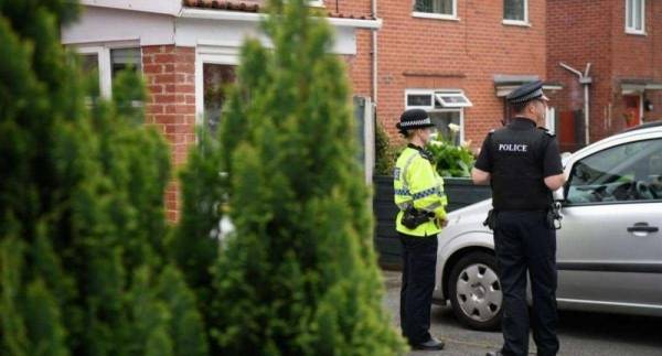 الشرطة البريطانية تلبي رغبة عجوز بالقبض عليها !!