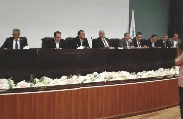 توصية بمنح الاولوية للمقاول العربي في مشاريع البناء والاعمار خاصة في العراق وسورية.