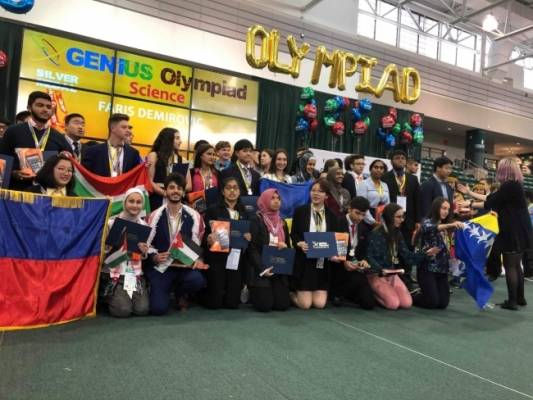 مدارس النظم الحديثة تبارك للوطن حصول ابنها المميز على المركز الثاني على العالم في مسابقة اولمبياد العباقره