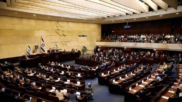 أحزاب تمثل المواطنين الفلسطينيين في الداخل تتوحد بقائمة واحدة في انتخابات الكنيست