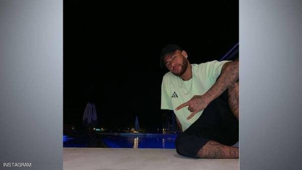 نيمار.. صورة حمام السباحة تطلق سيل تساؤلات