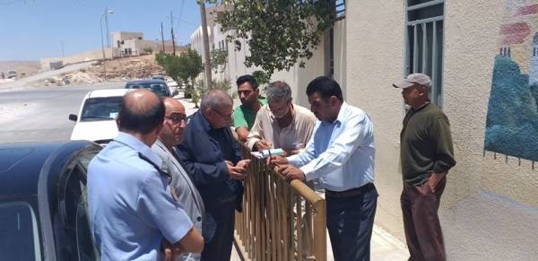 بعد وفاة أحدهم غرقًا..بلدية الزرقاء تغلق مسبح المهندسين بالشمع الأحمر