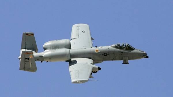 سقوط 3 قنابل سهوا من طائرة هجومية أمريكية فوق فلوريدا