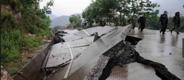 اللحظات الأولى لزلزال كاليفورنيا (فيديو)