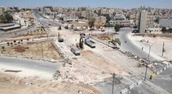 منفذة مشروع الباص السريع ينفي تعلق شركته بكسر خط مياه طبربور