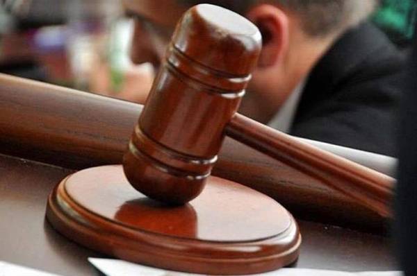 السجن ينتظر رئيس وزراء سابق لعدم سداد نفقة زوجته