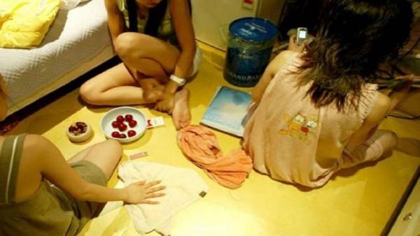 توقيف ملياردير أمريكي بتهمة تسخير القاصرات في الدعارة