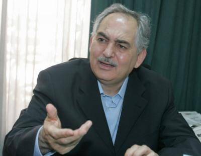 الوزير الحباشنة يخرج عن صمته ويتحدث عن سحب السلاح من الاردنيين .. (تفاصيل)