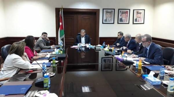 تشكيل لجنة جديدة لدراسة آلية تسعير الدواء