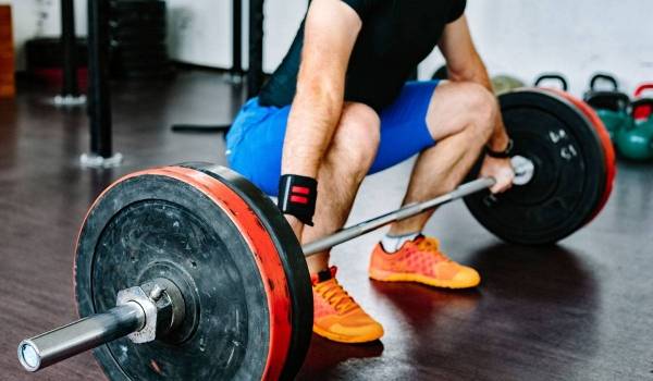 محمد الشنيطي يظفر بـفضية في بطولة العالم لرفع الاثقال