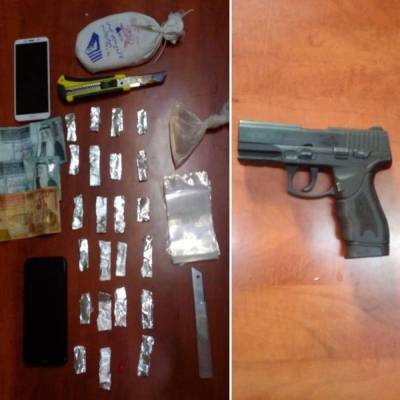 بالصور ..القبض على ٢٦ مروجا للمخدرات