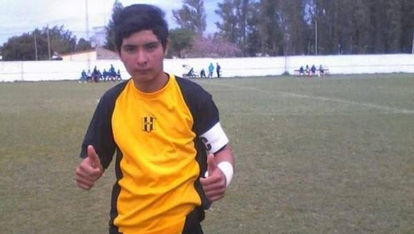 صيب بسكتة قلبية.. وفاة حارس مرمى بعد تصديه لركلة جزاء بصدره