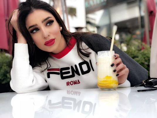 نقل نجمة خليجية مشهورة إلى العناية المركزة بعد انتكاسة أثناء العلاج (صورة)