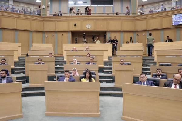 مجلس النواب يرفع توصيات  الشباب الـ(20) للحكومة