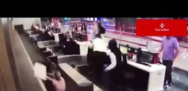 مسافرة تصيب موظفي المطار بالدهشة: صعدت عبر حزام الأمتعة.. وهذا ما حلّ بها