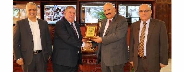 لقاء علمي في جامعة الزرقاء بعنوان استخدامات وقود الهيدروجين المسال في الطاقة