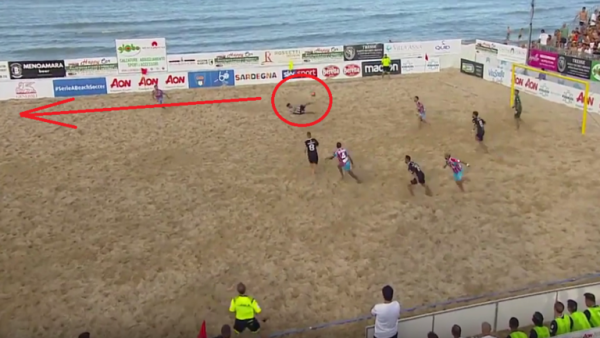 بالفيديو.. هدف مقصي عابر للقارات على طريقة الكابتن ماجد