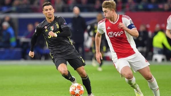 دي ليخت إلى جوار كريستيانو رونالدو لمدة 5 أعوام