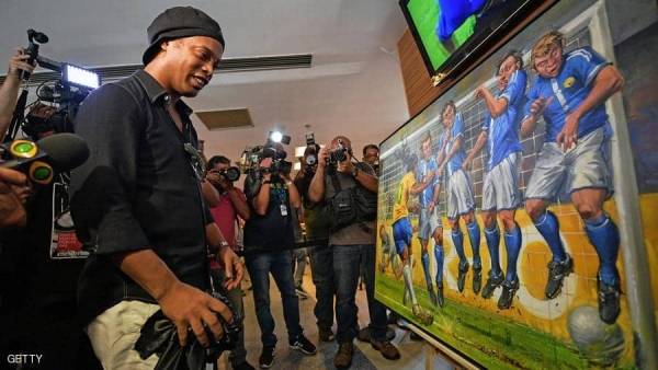 رونالدينيو على أعتاب الخبر القنبلة.. وأغرب وجهة ممكنة