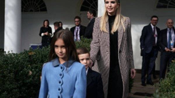 إيفانكا ترامب تهدي ابنتها كلبا مبهرا في عيد ميلادها الثامن .. صور