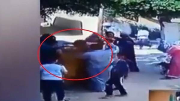 فيديو مروع لشاب مصري يلاحق والده ويحرقه حياً