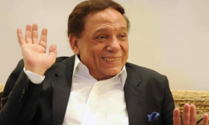 عادل إمام: أنا بخير ولا أعرف المغزى وراء شائعات وفاتي
