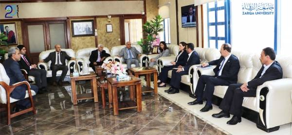 وفد من مؤسسة ولي العهد يزور جامعة الزرقاء