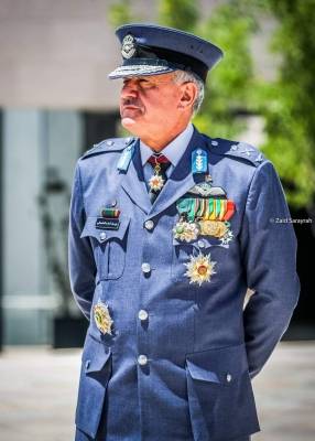 خلف النوايسة يهنئ الباشا الحنيطي تعيينه رئيساً لهيئة الأركان المشتركة